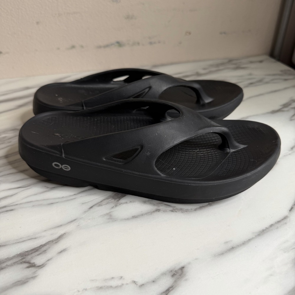 OOFOS OOlala Recovery Flip Flops Womens US 8 Black OOfoam Comfort Sandals 39